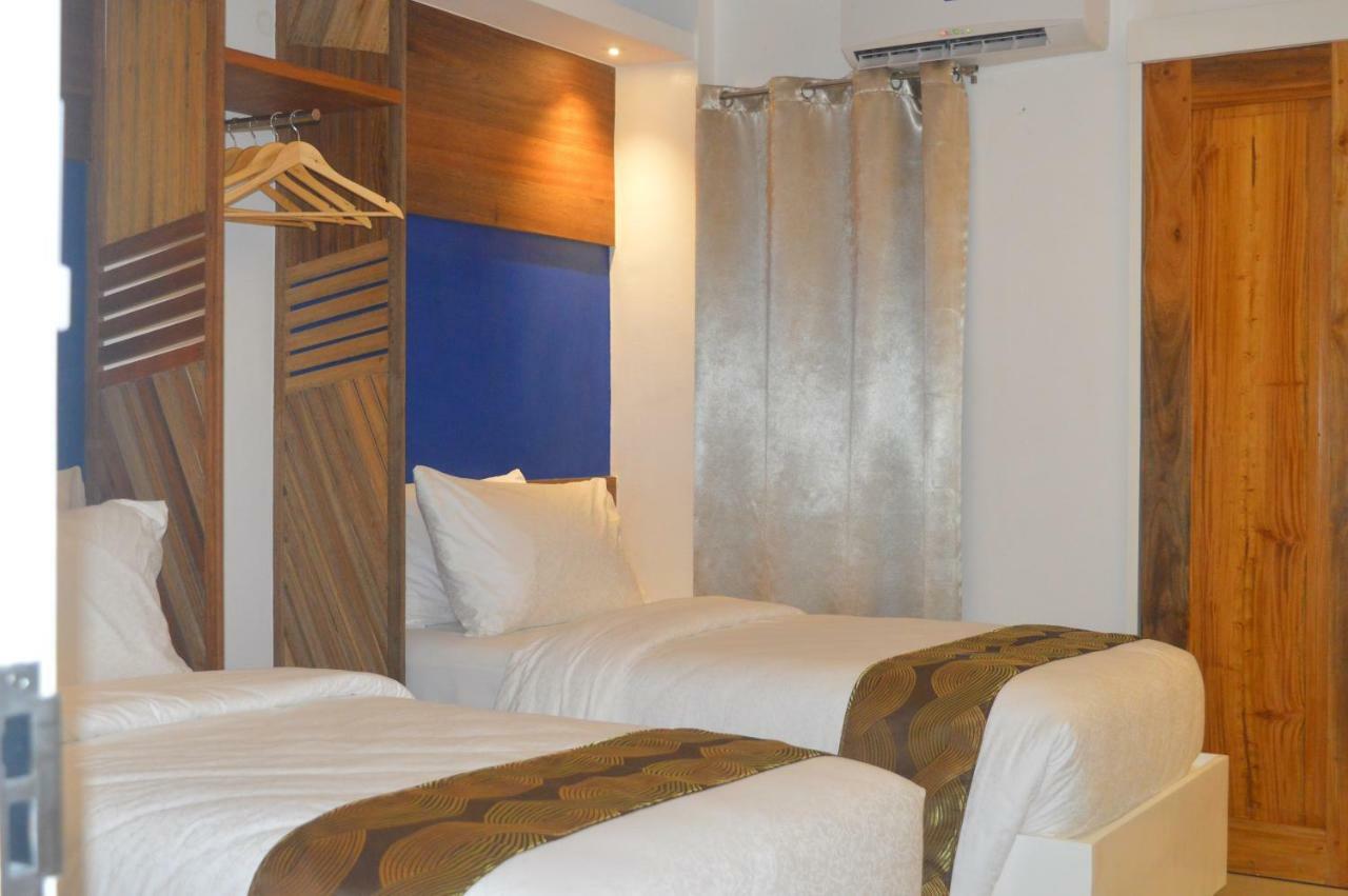 Oyo 609 G Executive Hotel And Spa Boracay Manoc-Manoc Bagian luar foto